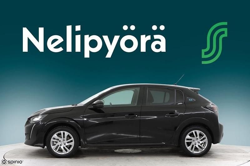 Käytetty Peugeot e-208 Allure 100 kW (136 HP) 2023 Viistoperä