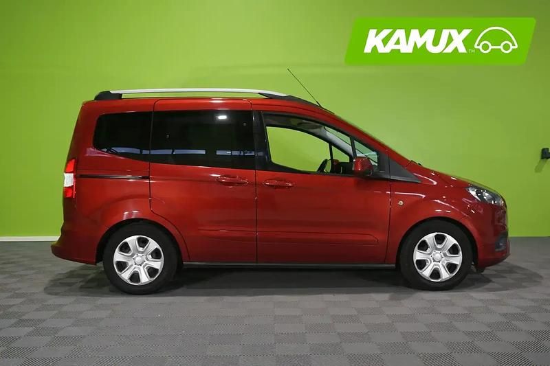 Käytetty Ford Tourneo Courier Trend 101 HP (74 kW) 2019 Punainen Tila-auto