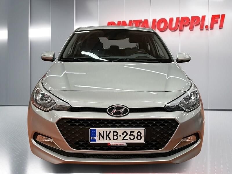 Käytetty Hyundai i20 Classic 84 HP (61 kW) 2016 Viistoperä