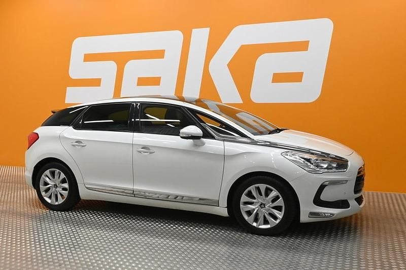 Käytetty Citroën DS5 So Chic 181 HP (133 kW) 2014 Viistoperä