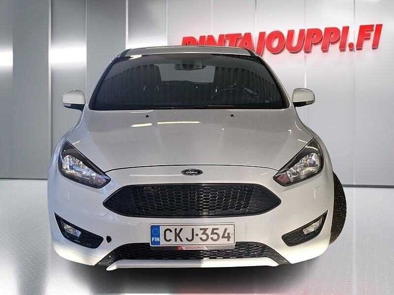 Käytetty Ford Focus ST-Line 125 HP (91 kW) 2017 Viistoperä
