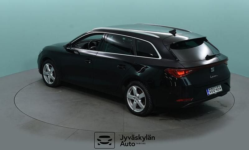 Käytetty Seat Leon XCELLENCE 150 HP (110 kW) 2021 Musta Farmari