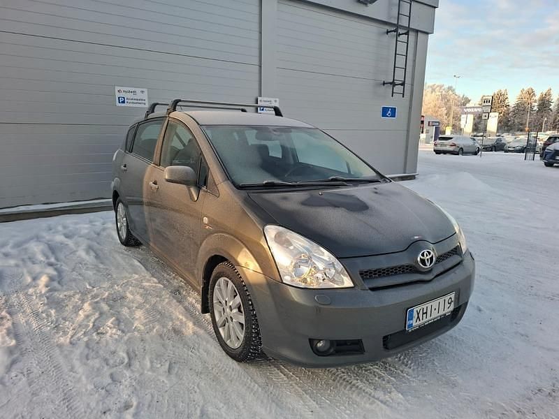 Käytetty Toyota Corolla Verso Sol 129 HP (94 kW) 2006 Tila-auto