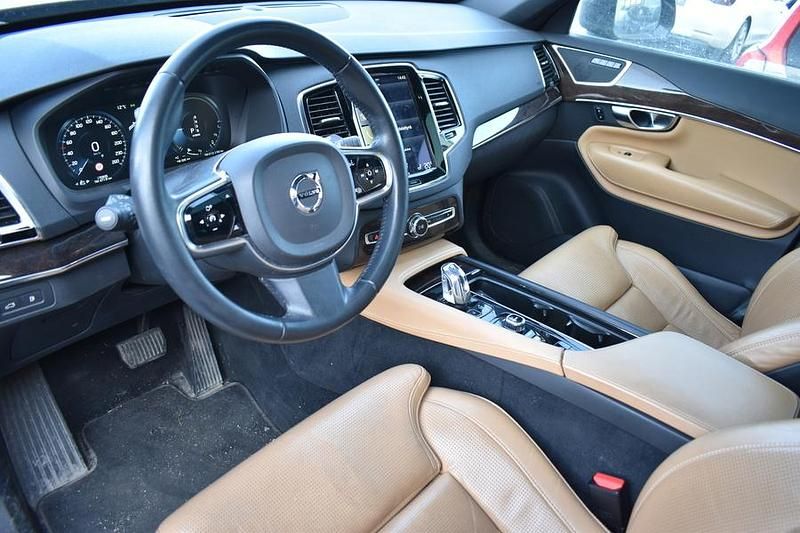 Käytetty Volvo XC90 Inscription 392 HP (288 kW) 2016 Katumaasturi