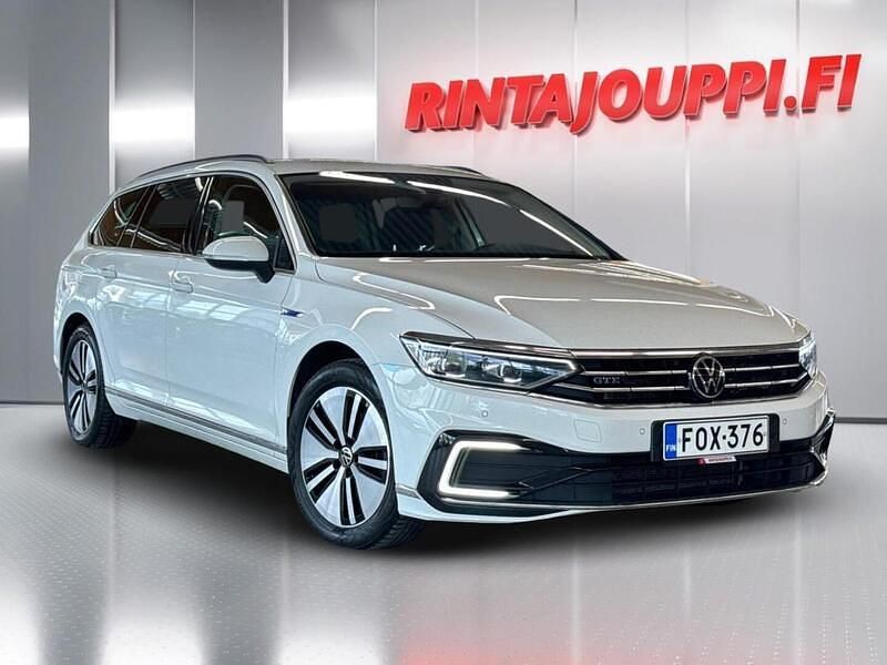 Valkoinen Käytetty 2021 VW Passat Business Farmari | 23 800 € (Kallis) - Kuva 1/3