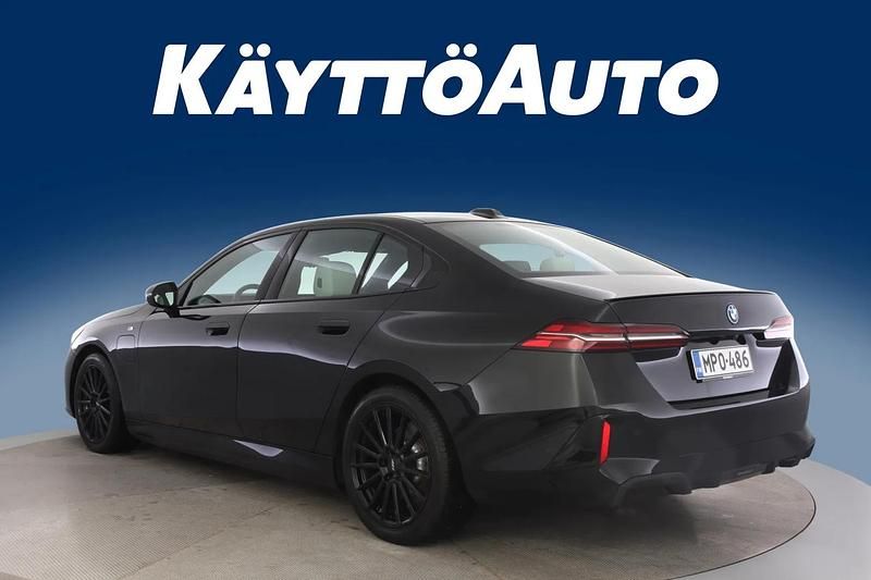 Käytetty BMW 550e M Sport 490 HP (360 kW) 2024 Musta Sedan