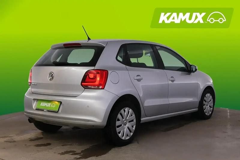 Käytetty VW Polo Comfortline 90 HP (66 kW) 2013 Hopea / harmaa Viistoperä
