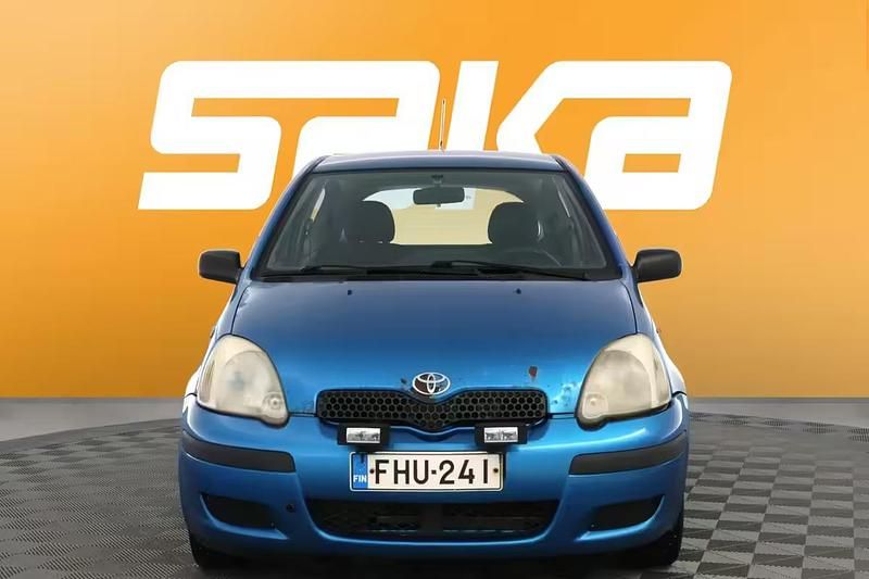 Käytetty Toyota Yaris 2003 Viistoperä