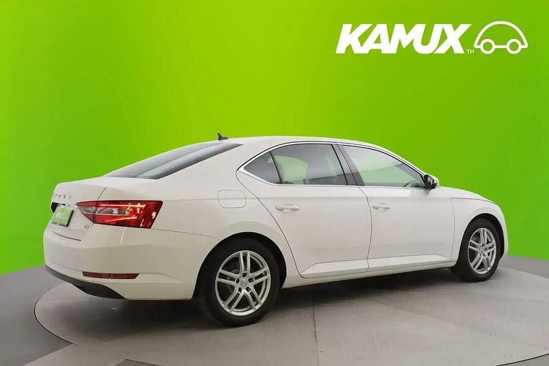 Käytetty Skoda Superb Style 156 HP (114 kW) 2020 Valkoinen Sedan
