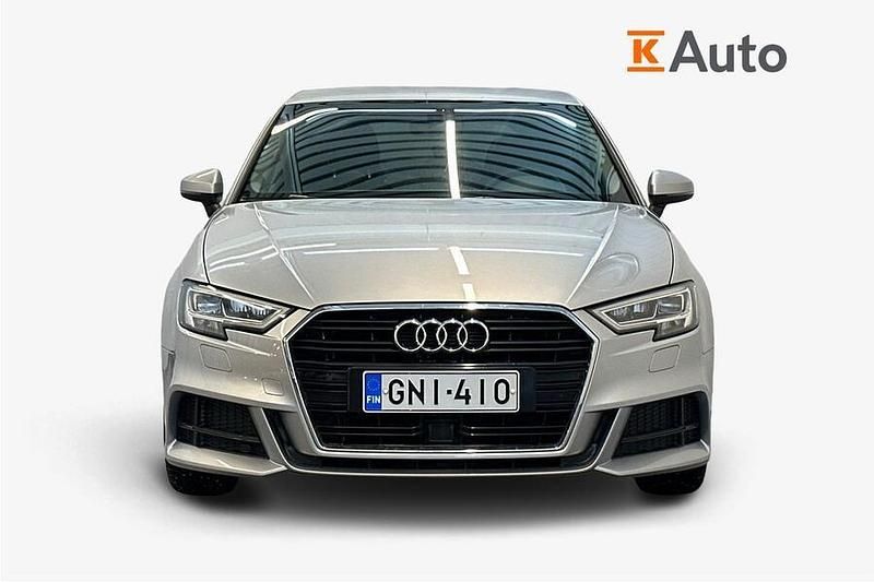 Käytetty Audi A3 Sportback Business 116 HP (85 kW) 2019 Hopea Viistoperä