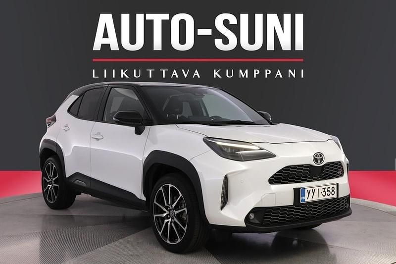 Käytetty 2023 Toyota Yaris Cross Sport Katumaasturi | 32 900 € (Perustarjous) - Kuva 1/3