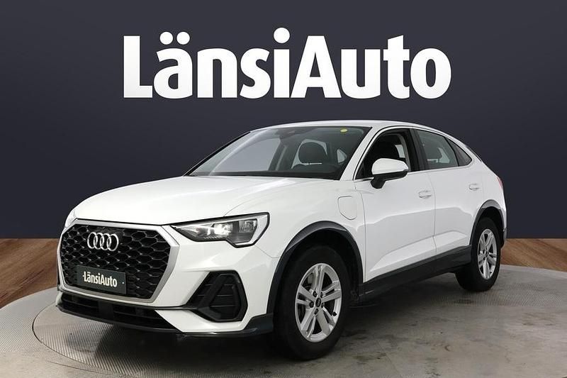 Käytetty Audi Q3 Business 245 HP (180 kW) 2022 Katumaasturi