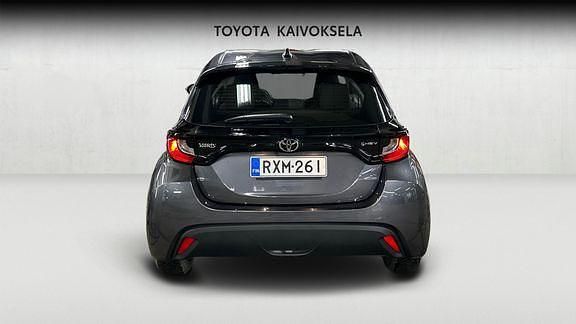 Käytetty Toyota Yaris 114 HP (83 kW) 2025 Harmaa Viistoperä