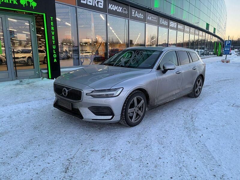 Käytetty Volvo V60 Business Edition 150 HP (110 kW) 2019 Farmari