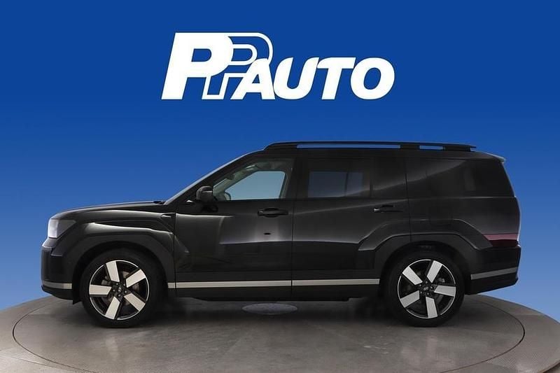 Käytetty Hyundai Santa Fe Premium 265 HP (194 kW) 2024 Musta Katumaasturi