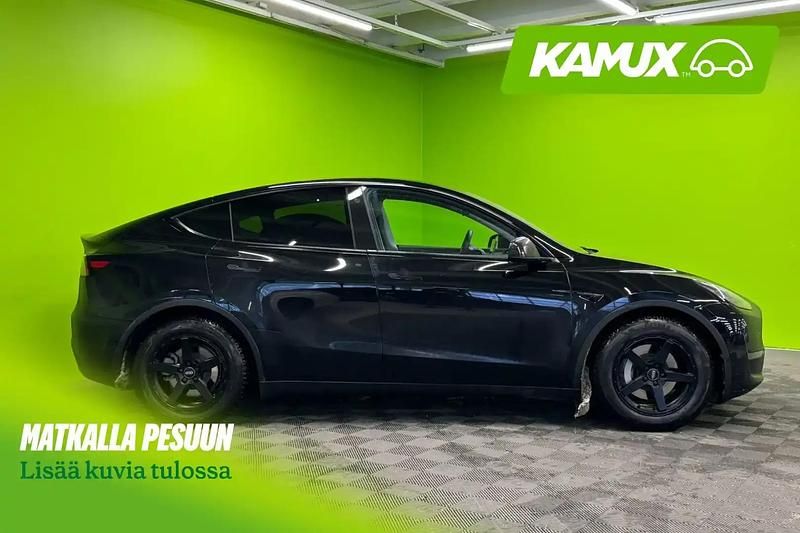 Käytetty Tesla Model Y Long Range AWD 350 kW (477 HP) 2022 Musta Katumaasturi