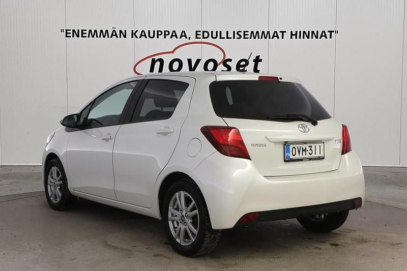 Käytetty Toyota Yaris Multidrive S 99 HP (72 kW) 2017 Valkoinen Viistoperä
