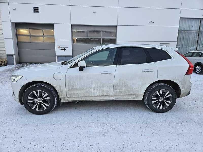 Käytetty Volvo XC60 Momentum 392 HP (288 kW) 2020 Valkoinen Katumaasturi