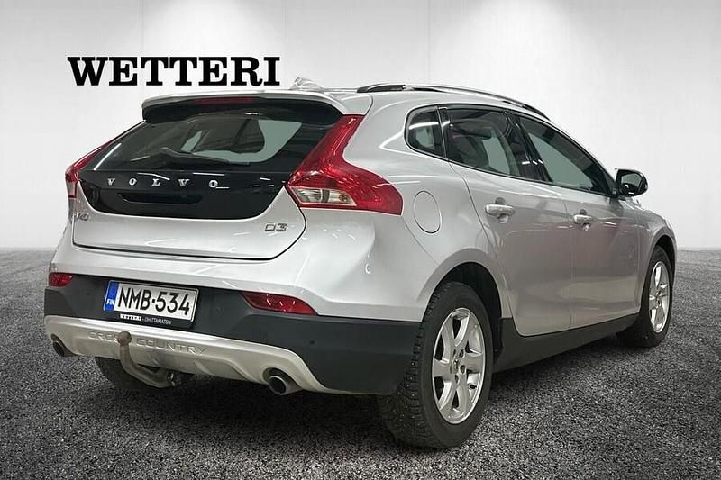 Käytetty Volvo V40 Plus 150 HP (110 kW) 2018 Viistoperä