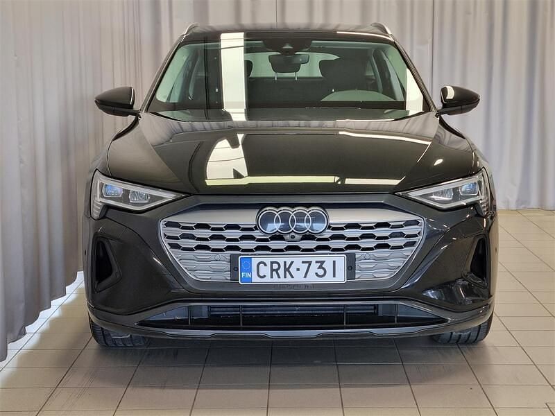 Käytetty Audi e-tron Sportback 300 kW (408 HP) 2023 Musta Katumaasturi