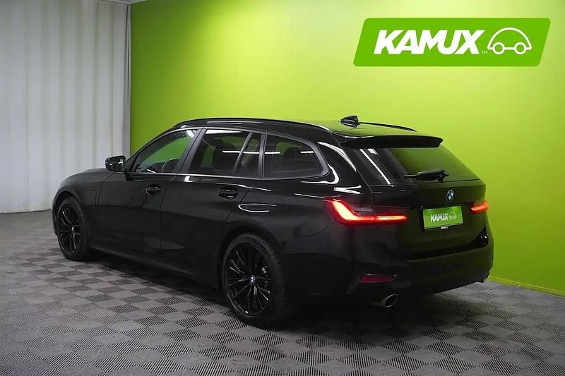 Käytetty BMW 320e 163 HP (119 kW) 2021 Musta Farmari