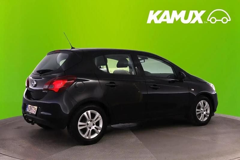 Käytetty Opel Corsa Excite 90 HP (66 kW) 2018 Musta Sedan