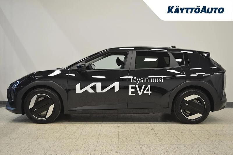 Uusi Kia EV4 Premium 150 kW (204 HP) 2026 Musta Viistoperä
