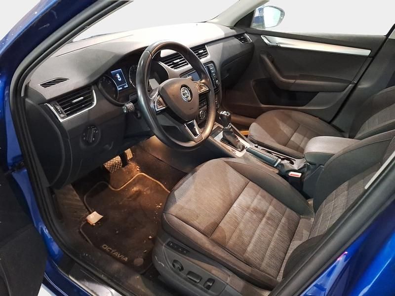 Käytetty Skoda Octavia Elegance 180 HP (132 kW) 2014 Viistoperä