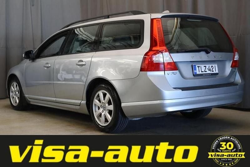 Käytetty Volvo V70 Business Edition 109 HP (80 kW) 2011 Harmaa Farmari