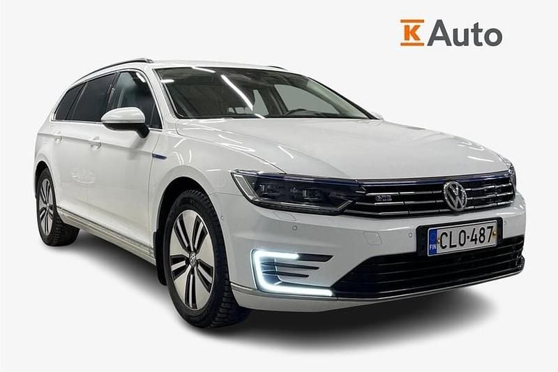 Käytetty VW Passat GTE 218 HP (160 kW) 2018 Valkoinen Farmari
