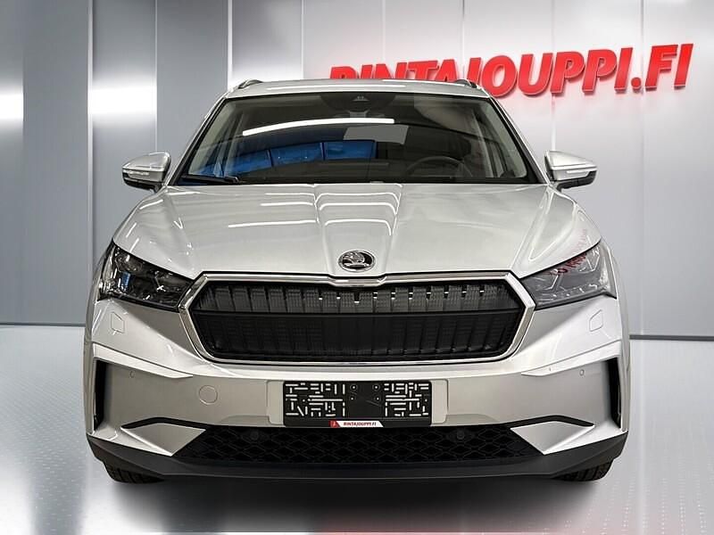 Käytetty Skoda Enyaq iV 132 kW (180 HP) 2024 Hopea Katumaasturi