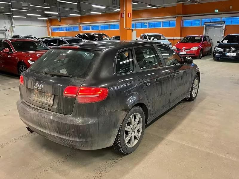 Käytetty Audi A3 Attraction 140 HP (102 kW) 2009 Viistoperä