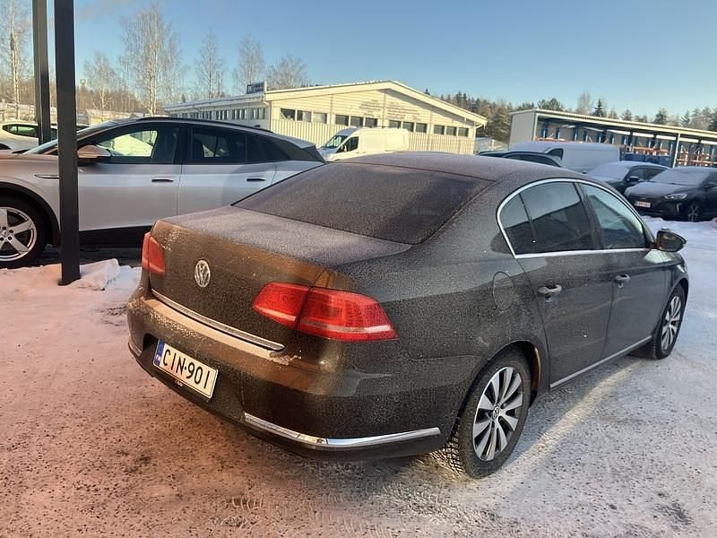 Käytetty VW Passat Highline 160 HP (117 kW) 2012 Sedan