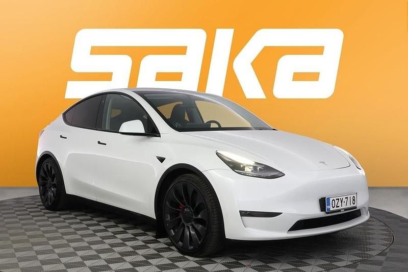 Käytetty Tesla Model Y Performance 336 kW (457 HP) 2023 Katumaasturi