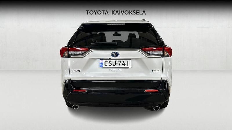 Käytetty Toyota RAV4 Hybrid Active 306 HP (225 kW) 2025 Valkoinen Katumaasturi
