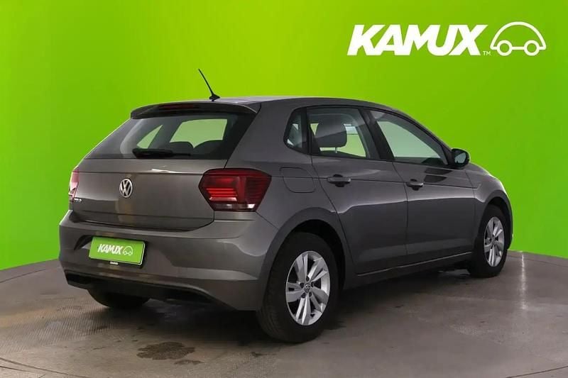 Käytetty VW Polo Comfortline 95 HP (69 kW) 2018 Hopea / harmaa Sedan