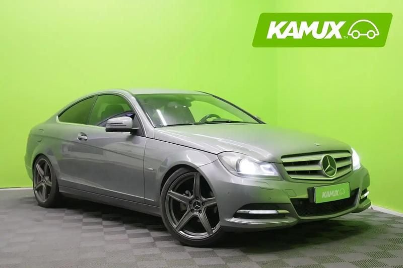 Hopea / harmaa Käytetty 2011 Mercedes C180 Coupe - kaksiovinen | 12 870 € (Hyvä tarjous) - Kuva 1/4