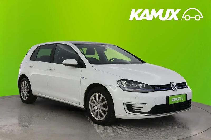 Valkoinen Käytetty 2017 VW Golf GTE Sedan | 11 390 € (Hyvä tarjous) - Kuva 1/4