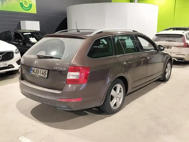 Käytetty Skoda Octavia 150 HP (110 kW) 2015 Viistoperä