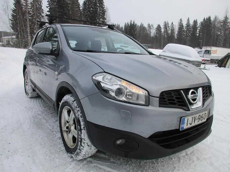 Käytetty Nissan Qashqai Acenta 117 HP (86 kW) 2011 Katumaasturi
