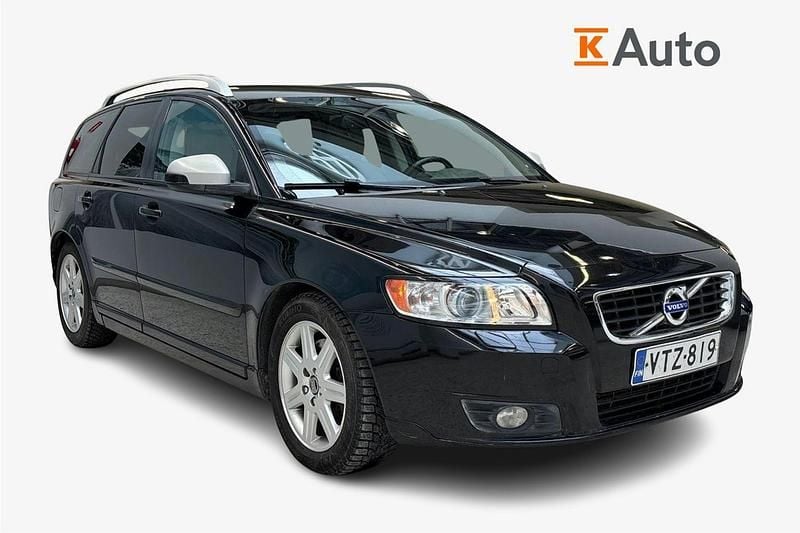 Käytetty Volvo V50 Standard 148 HP (108 kW) 2012 Musta Farmari