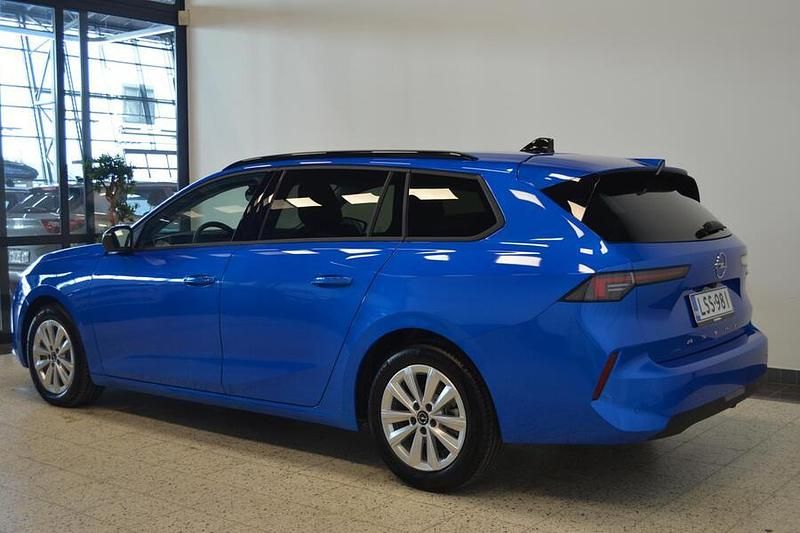 Käytetty Opel Astra Edition 185 HP (136 kW) 2024 Harmaa Farmari