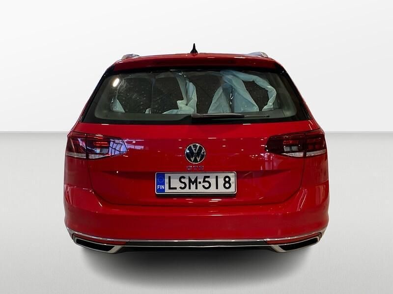 Käytetty VW Passat GTE 218 HP (160 kW) 2020 Punainen Farmari