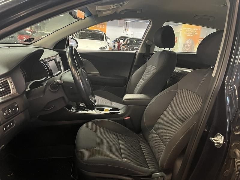 Käytetty Kia Niro LX 141 HP (103 kW) 2018 Katumaasturi