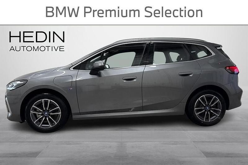 Käytetty BMW 225 Active Tourer M Sport 245 HP (180 kW) 2024 Tila-auto