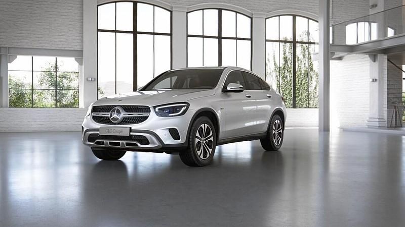 Valkoinen Käytetty 2021 Mercedes GLC300e Business Coupe - kaksiovinen | 39 800 € (Hyvä tarjous) - Kuva 1/4