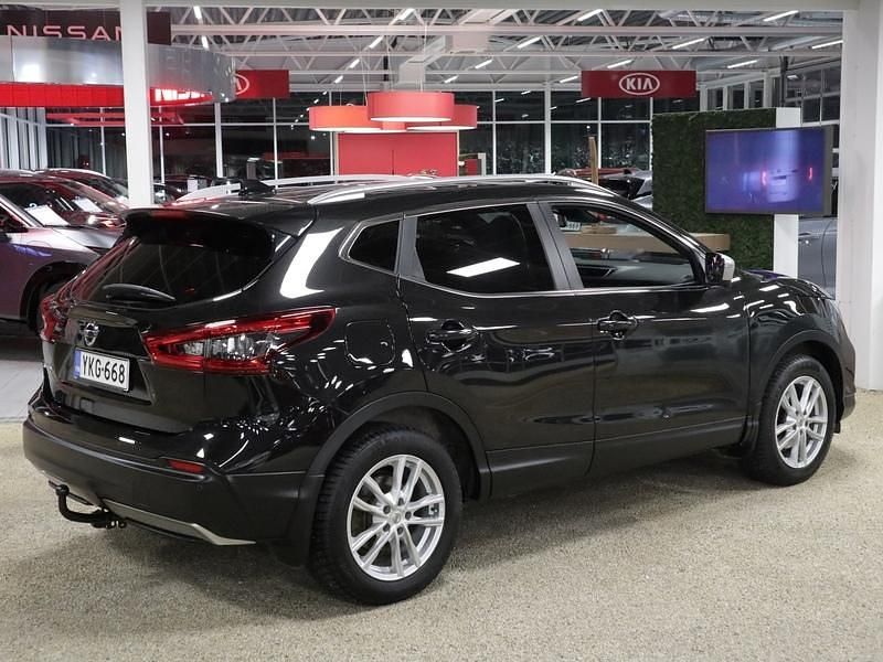 Käytetty Nissan Qashqai Tekna+ 116 HP (85 kW) 2018 Musta Katumaasturi