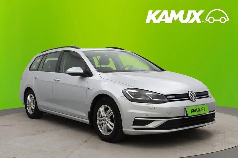 Hopea / harmaa Käytetty 2018 VW Golf VII Comfortline Farmari | 11 890 € (Perustarjous) - Kuva 1/4