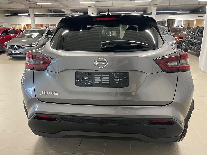 Uusi Nissan Juke N-Connecta 114 HP (83 kW) 2025 Harmaa Katumaasturi