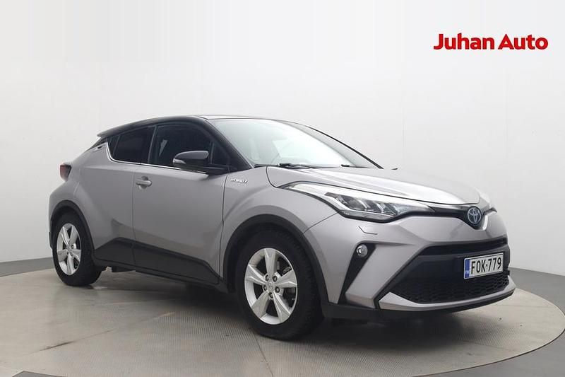 Käytetty Toyota C-HR 184 HP (135 kW) 2020 Hopea metallinhohto Katumaasturi
